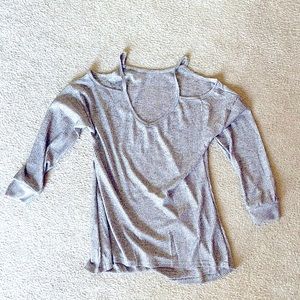 Cold shoulder top!